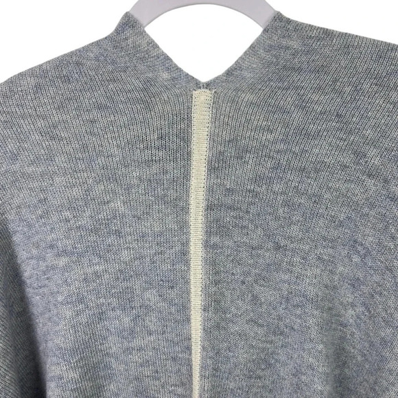 Claudia Nichole Women’s OS SuperWash Merino Wool Blend Two Color Tone Poncho - Picture 4 of 8